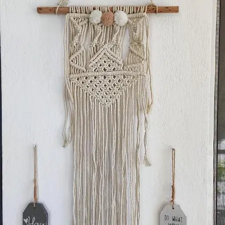 Trikalabnb - Rock & Roll 2 In Tríkala